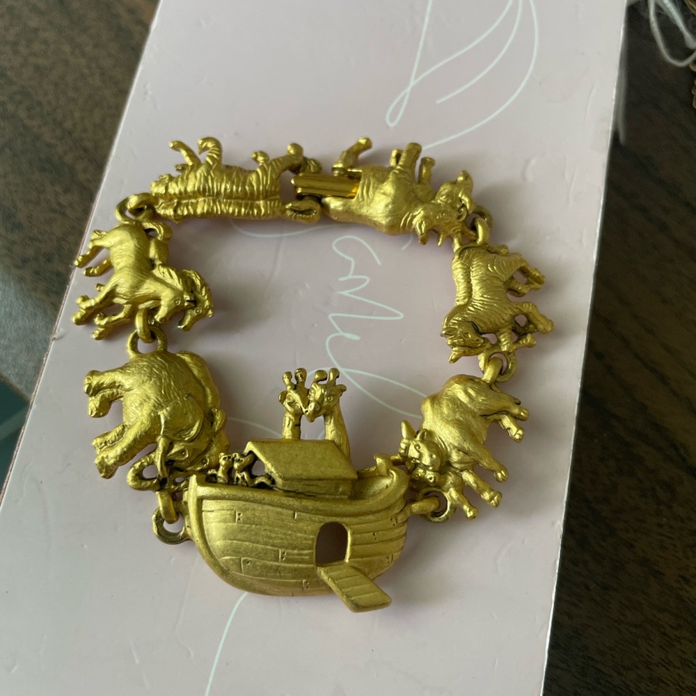 ZUMAS STATEMENT BRACELET  M